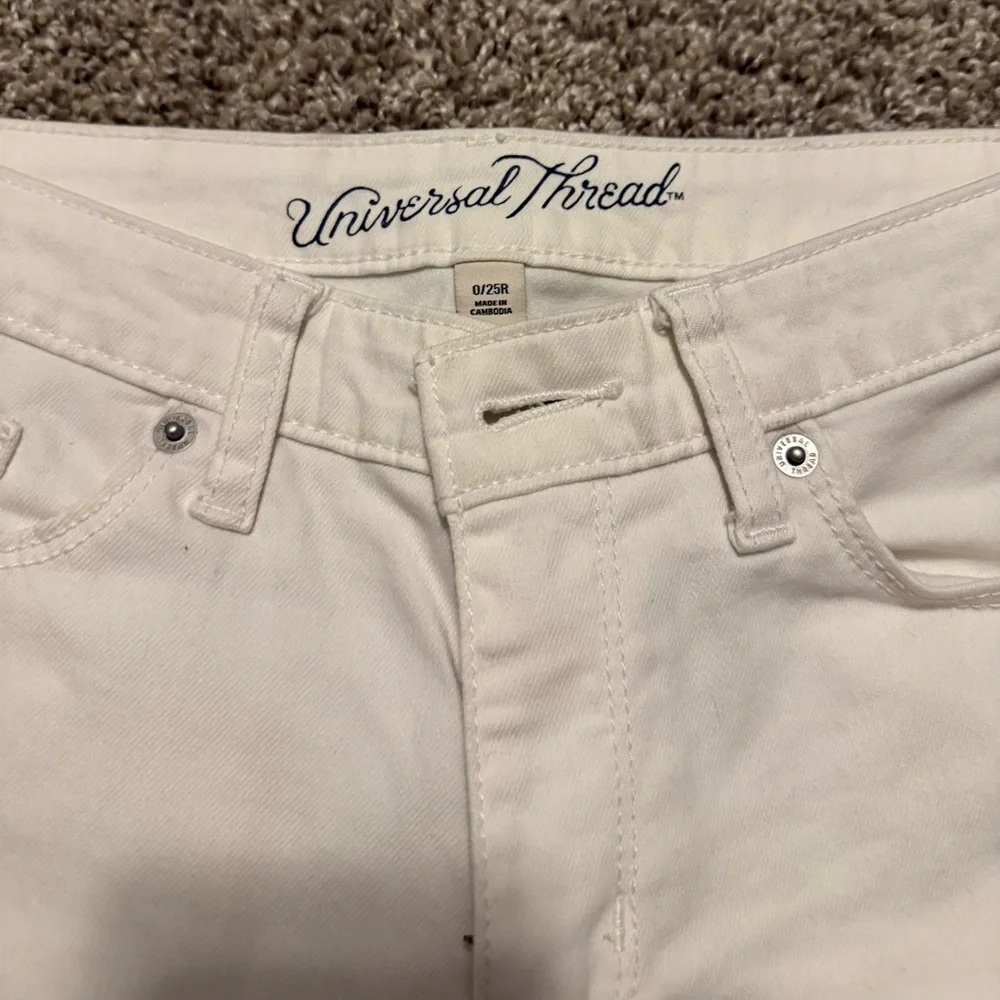 Universal Thread Jeans - Picture 4 of 5